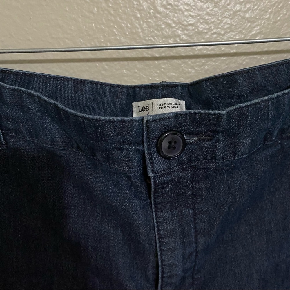 Jean Material Capris - Picture 5 of 5